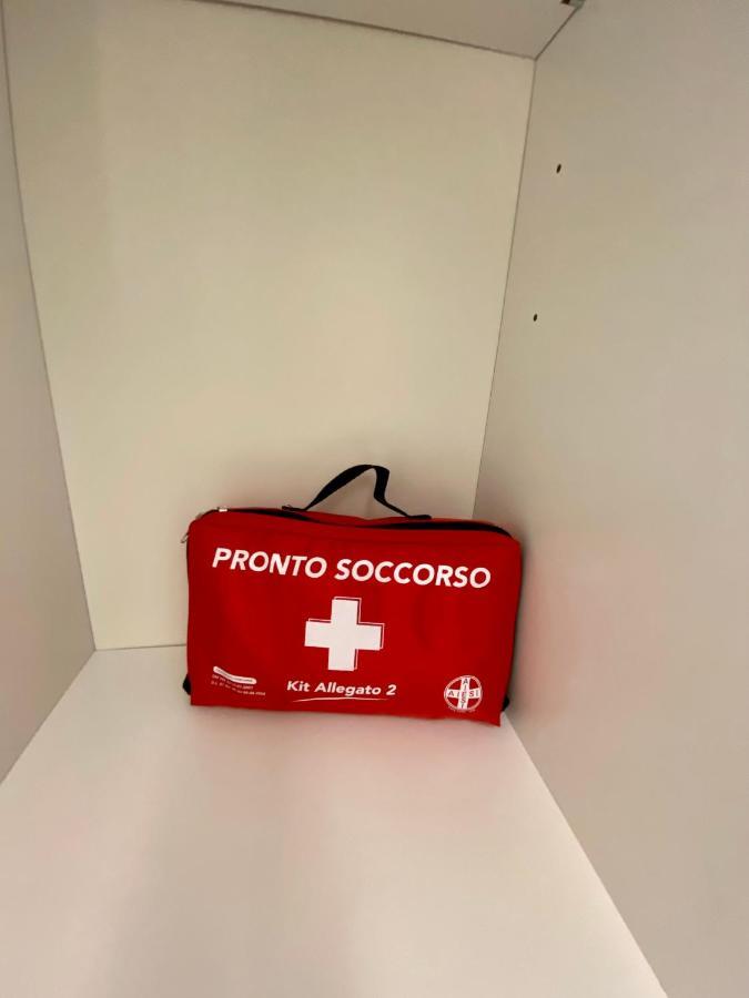 Casa Magrini - Intero Appartamento In Roma Marconi Esterno foto